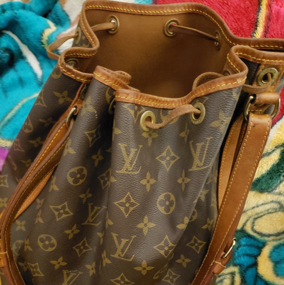 Authentic Louis Vuitton Monogram Noe